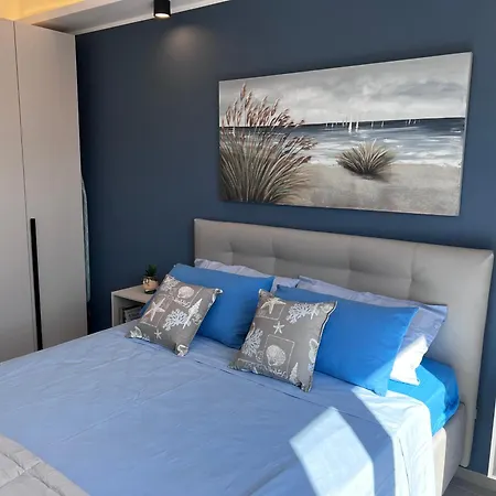 Casa Blu * アラッシオ